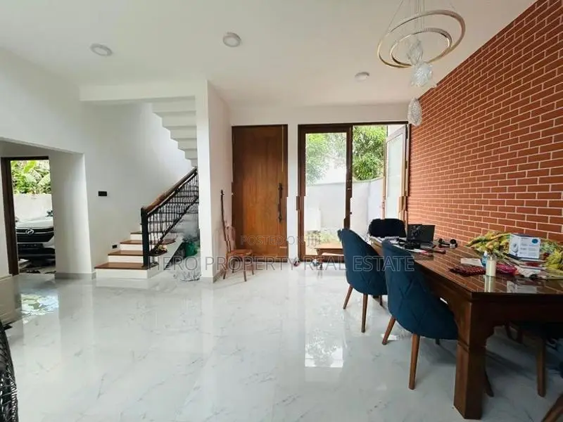 Modern Newly Build Luxury House For Rent In Thalawathugoda