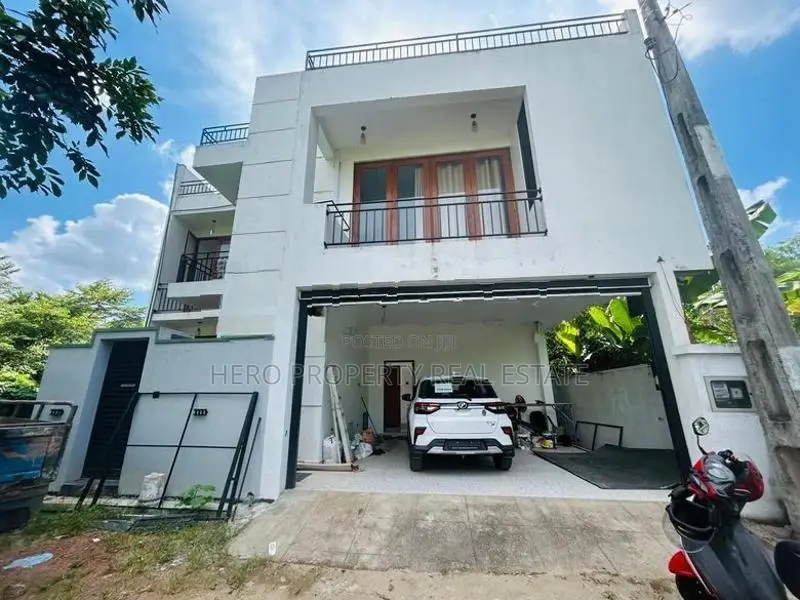 Modern Newly Build Luxury House For Rent In Thalawathugoda