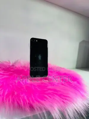 Apple iPhone SE 2 64GB (Used)