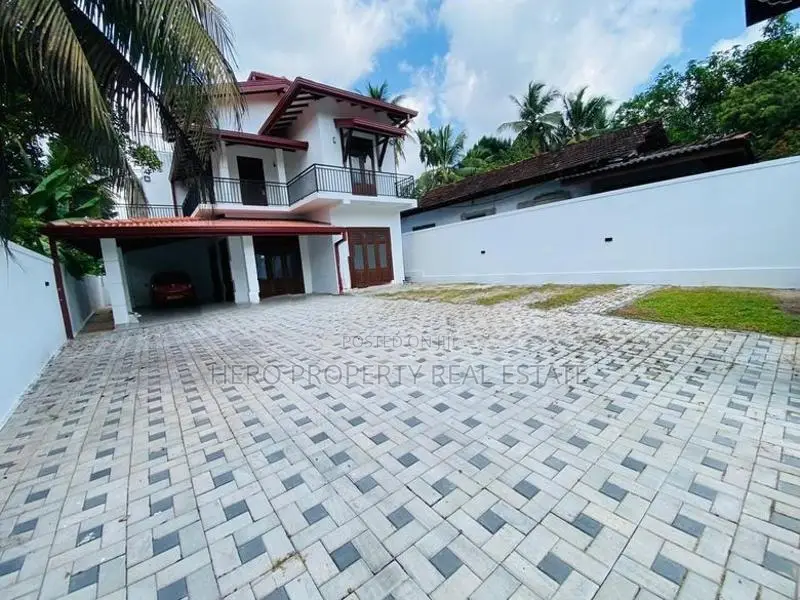පදිංචි නොවු නව දෙමහල් නිවස විකිනීමට - අතුරුගිරිය
