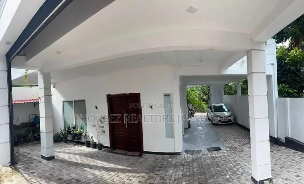 House 2nd Floor For Rent – Rajagiriya