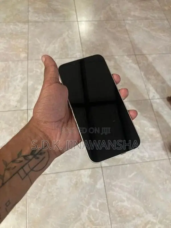 Apple iPhone 14 (Used)