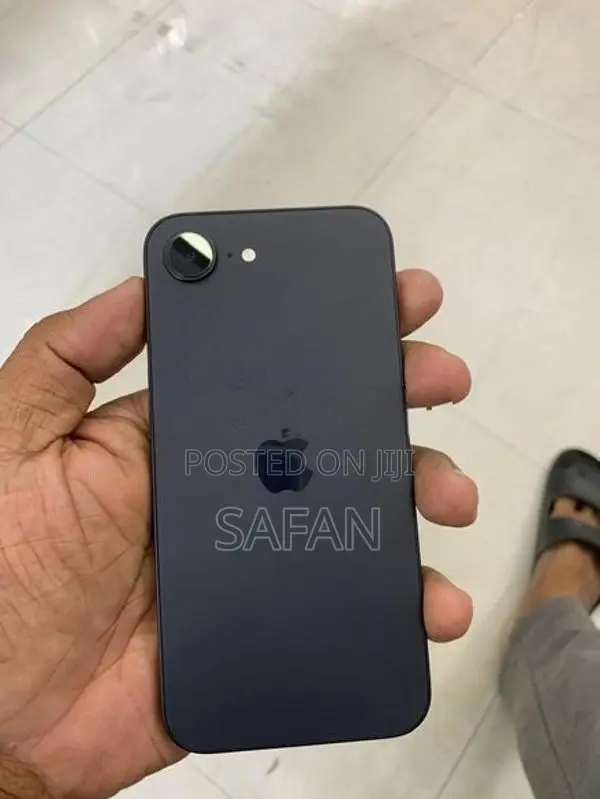 Apple iPhone 17e 256GB (Used)