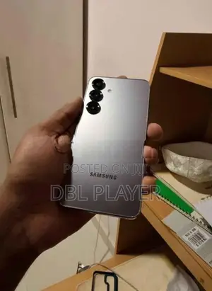 Samsung Galaxy S25 (Used)