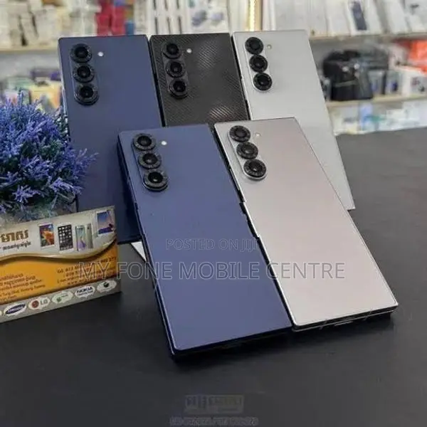 Samsung Galaxy Z Fold 6 256GB 12GB RAM 5G. (Brand New)