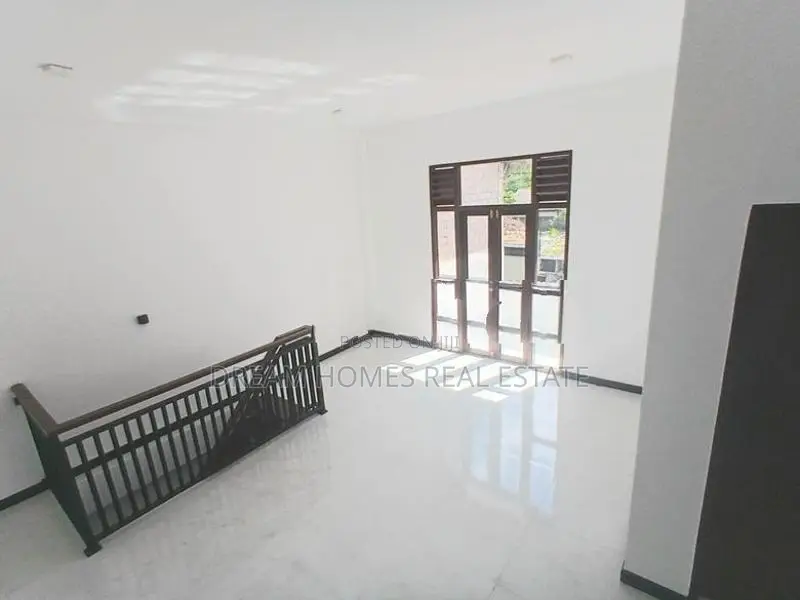 Modern Two-Storey House For Sale – Kesbewa