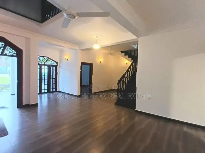 6-Bedroom House For Sale – Bokundara, Piliyandala