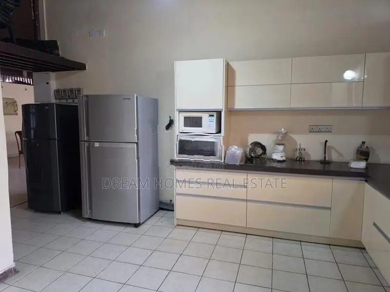 4-Bedroom Upper-Floor House For Rent – Colombo 05