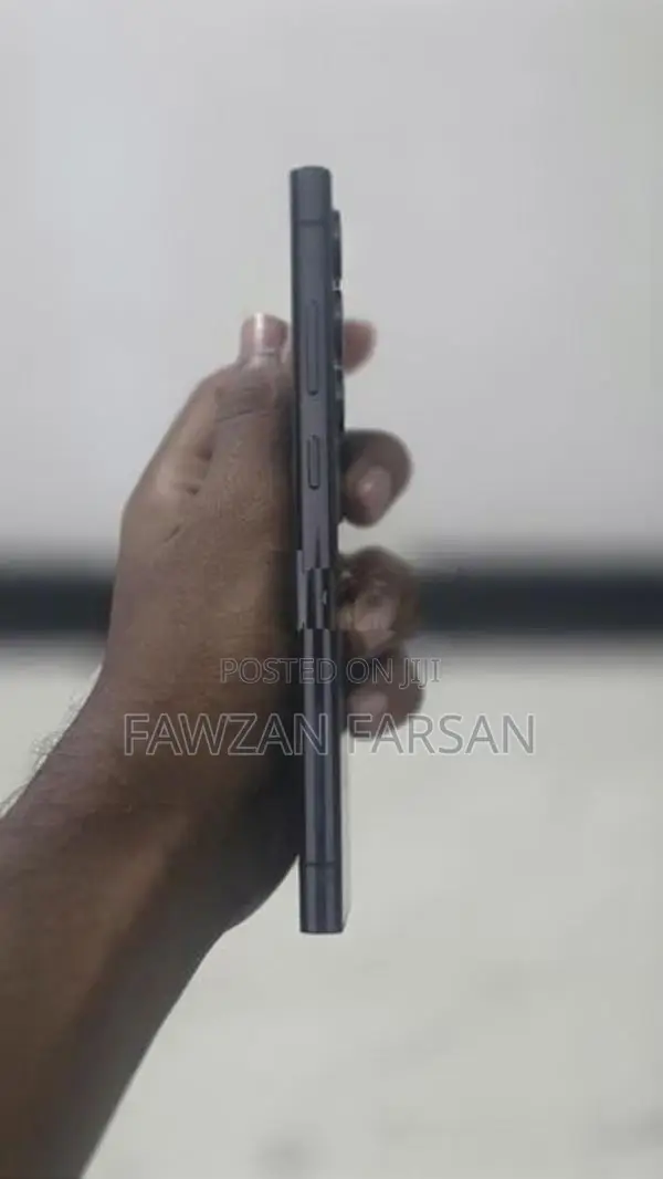 Samsung Galaxy S23 Ultra (Used)