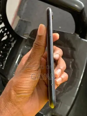 Apple iPhone XR (Used)