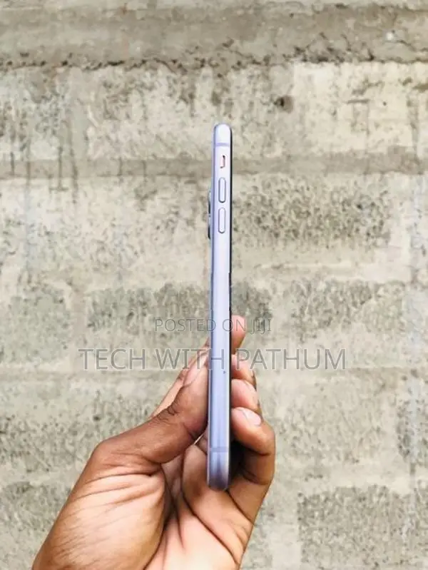 Apple iPhone 11 128 GB (Used)
