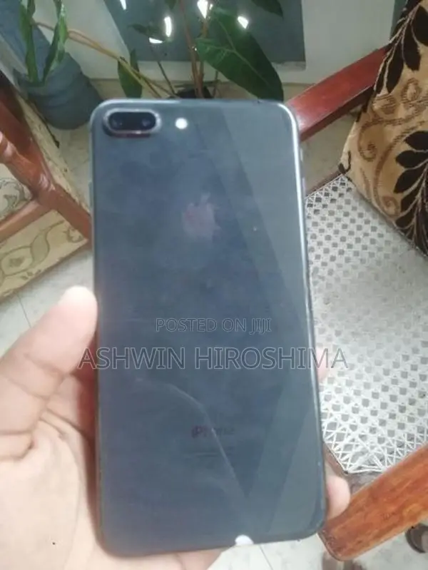 Apple iPhone 8 Plus (Used)