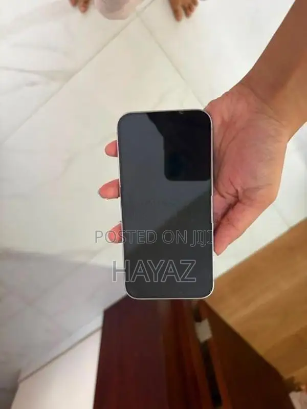 Apple iPhone 14 (Used)