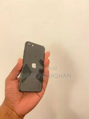 Apple iPhone SE 2 (Used)