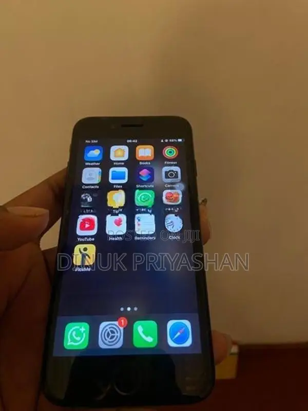 Apple iPhone SE 2 (Used)