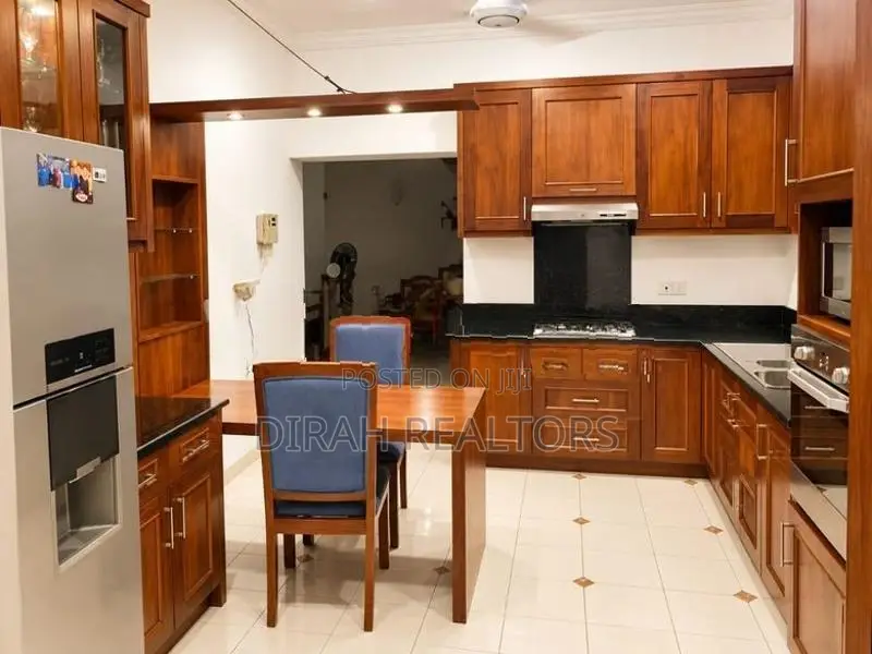 7BR Luxury House For Sale | Dehiwala (DS-041)