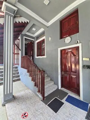 wellawatta solid house for sale