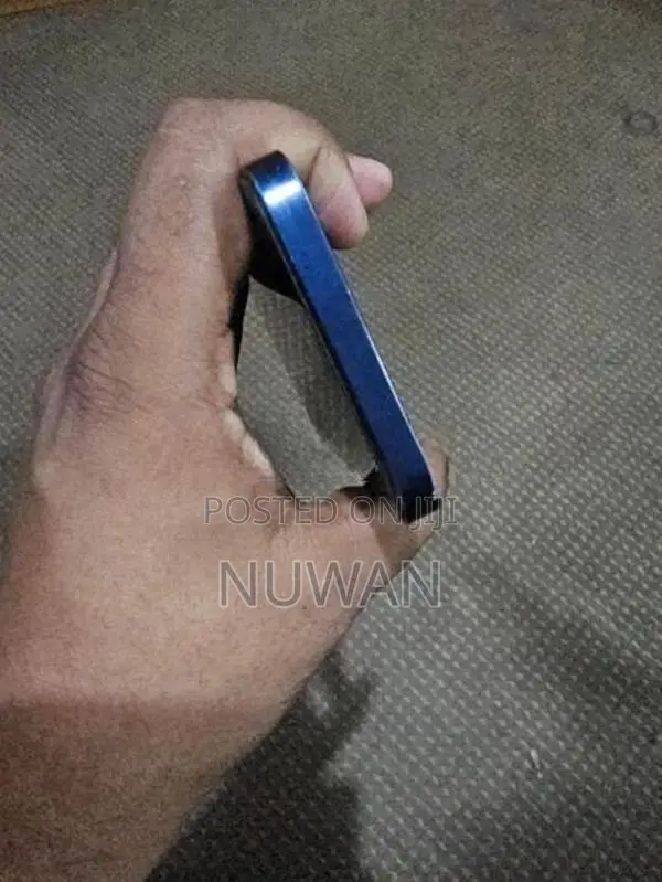 Apple iPhone 12 (Used)