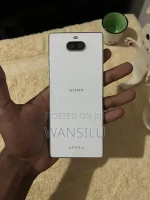 Sony Xperia 8 (Used)