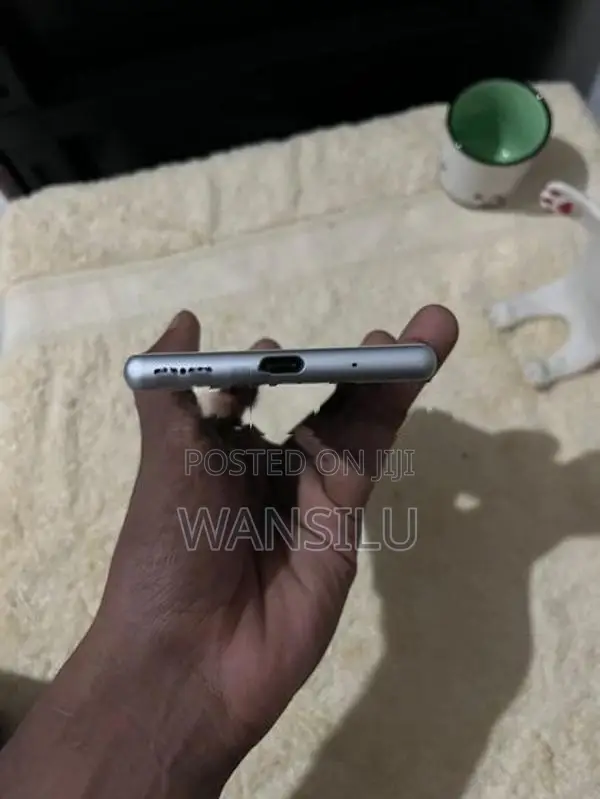 Sony Xperia 8 (Used)