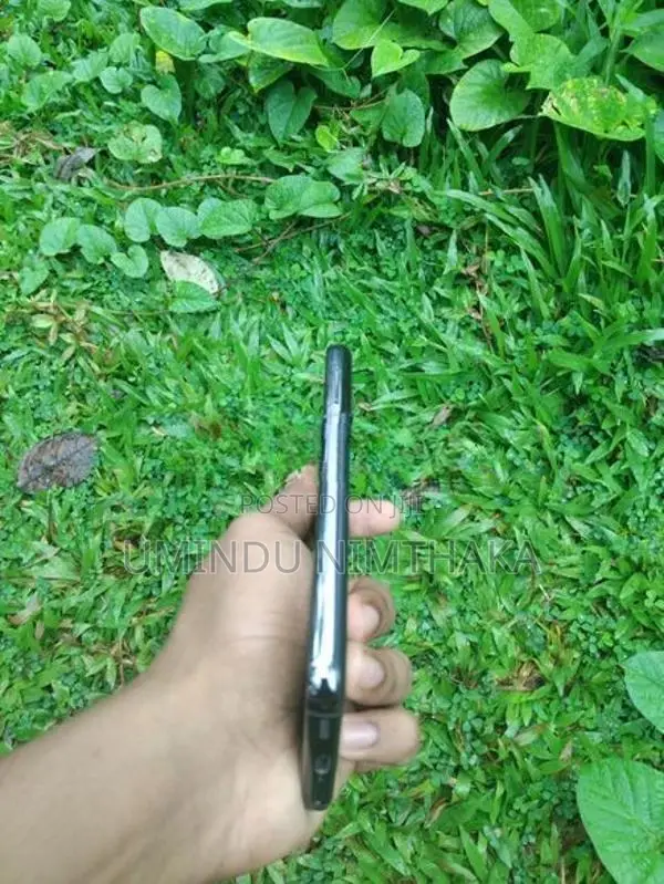 Samsung Galaxy S21 (Used)