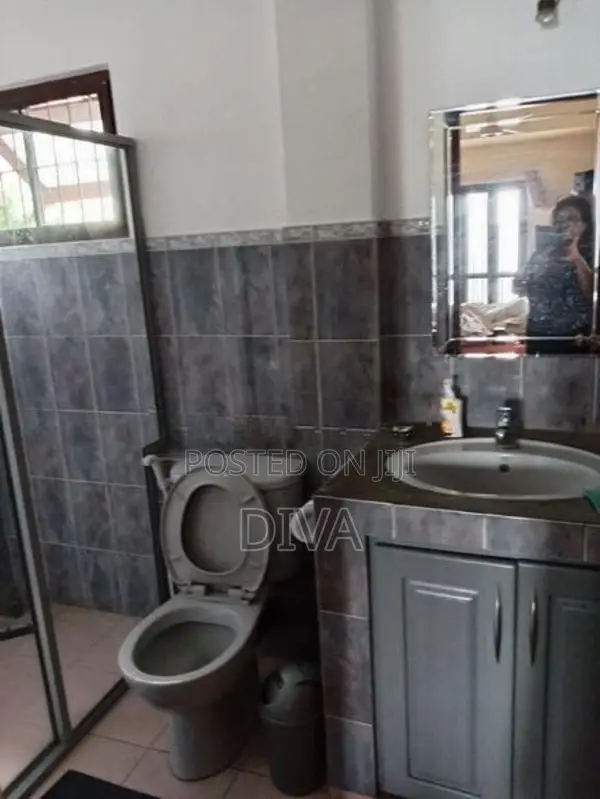 Semi Furnished - First Floor Property Rent In Kotte
