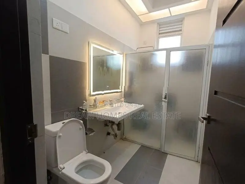 Three-Storey Modern House For Sale – Katubedda, Moratuwa