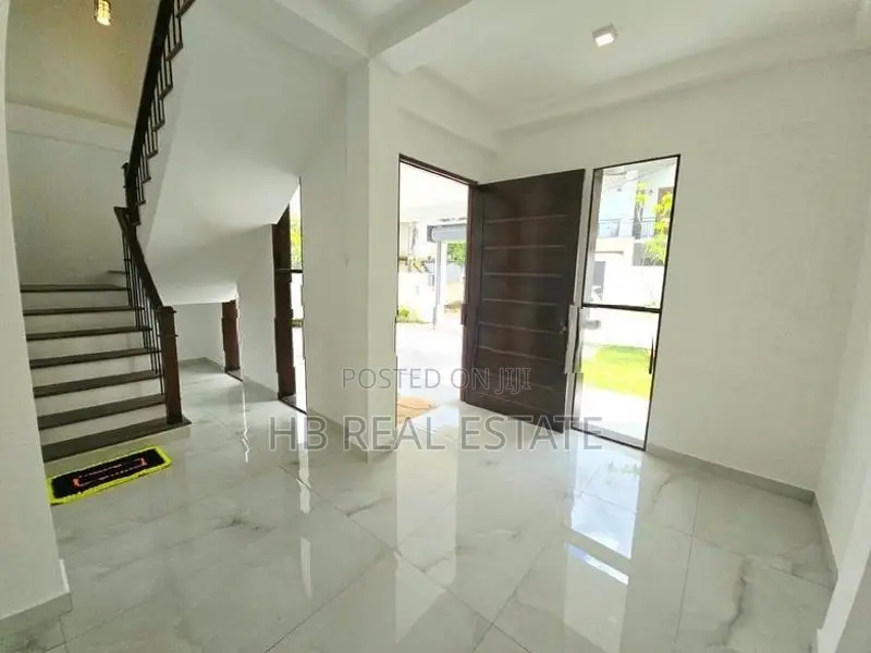 Architectural Designed Luxury Three Story House In Malabe