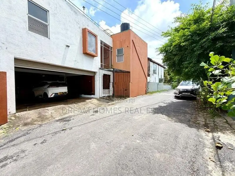 Two-Storey Family House For Sale – Thalawathugoda In Talawatugoda