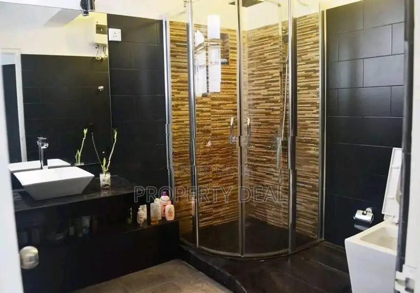 Elegant Family Home for Sale in Colombo 05 -Pdh413