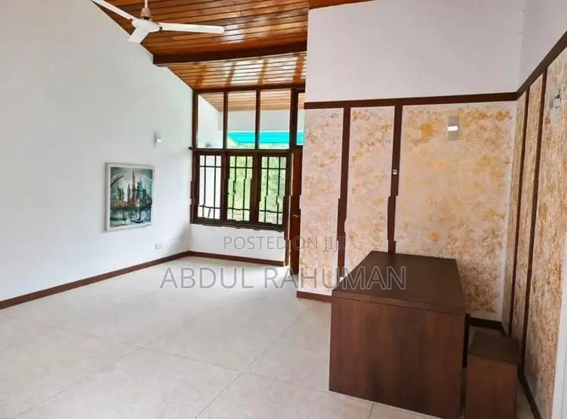 2 Story 6 Rooms House Rent Colombo 06