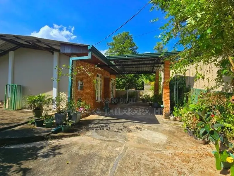 Spacious 4BR Family Home For Sale – Ani Watte, Kandy