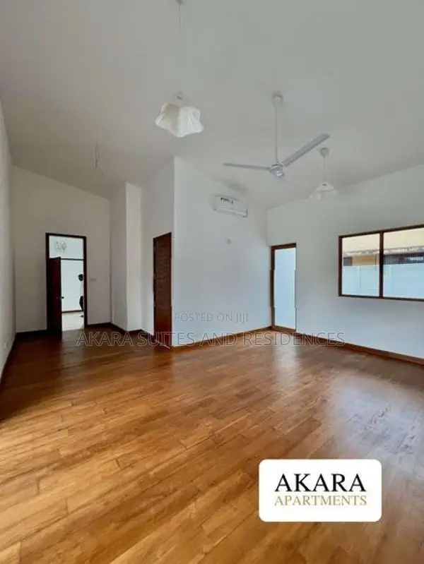 3,000 Sq.ft - Unfurnished House for Rent Colombo 07 HL47906