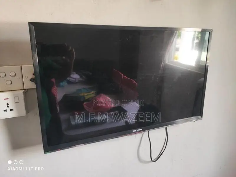 32"INCH Damro TV