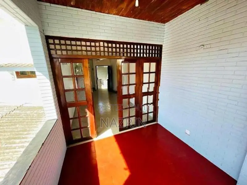 Large House Commercial With Residential Sutable Rent Ratmalana