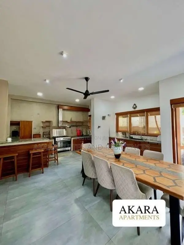 6,000 sq.ft - Furnished House For Rent HL56015 In Battaramulla