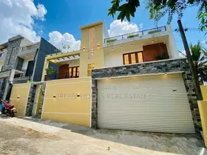 Modern Luxury House For Sale IN Athurugiriya