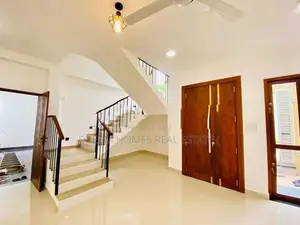Modern Luxury House For Sale IN Athurugiriya