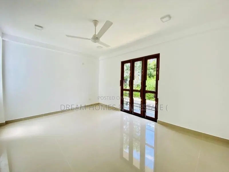 Modern Luxury House For Sale IN Athurugiriya