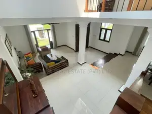 Luxury House For Sale IN Athurugiriya