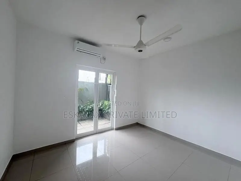 2 Storey 4 Bedroom House For Rent in Piliyandala - EH458