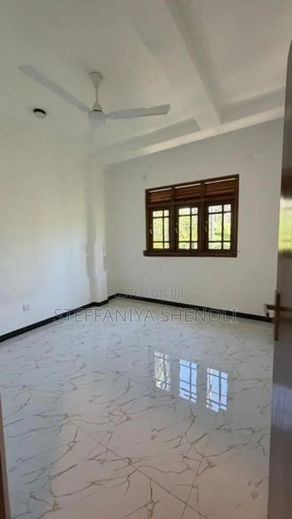 House For Rent IN Katukurunda Kalutara