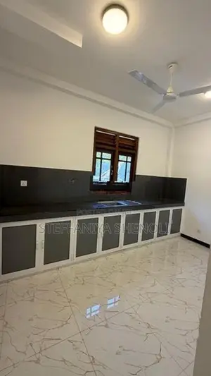 House For Rent IN Katukurunda Kalutara