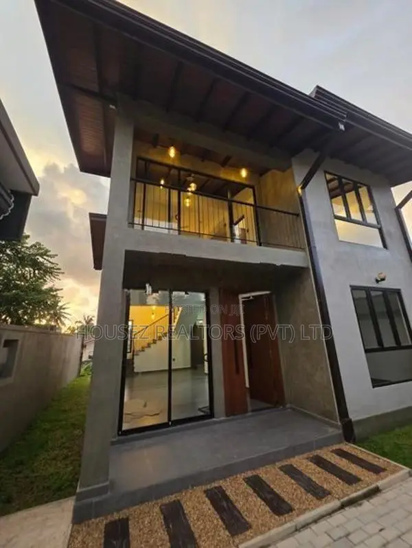 Modern Two-Storey House For Rent – Dalugama, Kelaniya