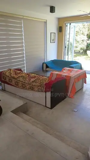 Luxury 4-Bedroom House For Rent – Pipe Road, Battaramulla