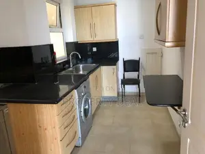 4 BR Luxury Penthouse For Rent In Colombo 07 PDA493