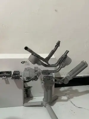 DJI RS 4 Mini Gimbal Stabilizer