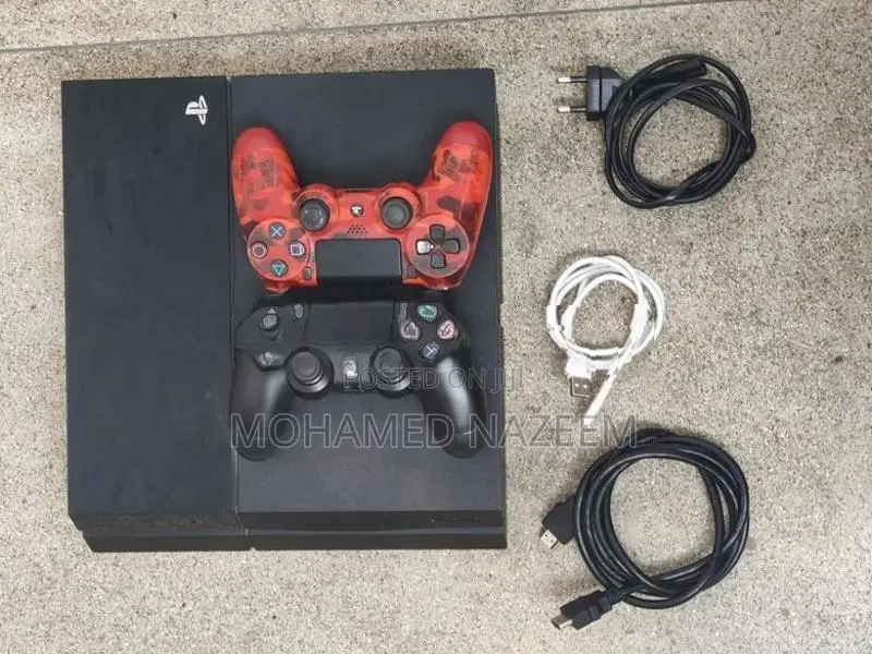 Playstation 4 Standard Edition