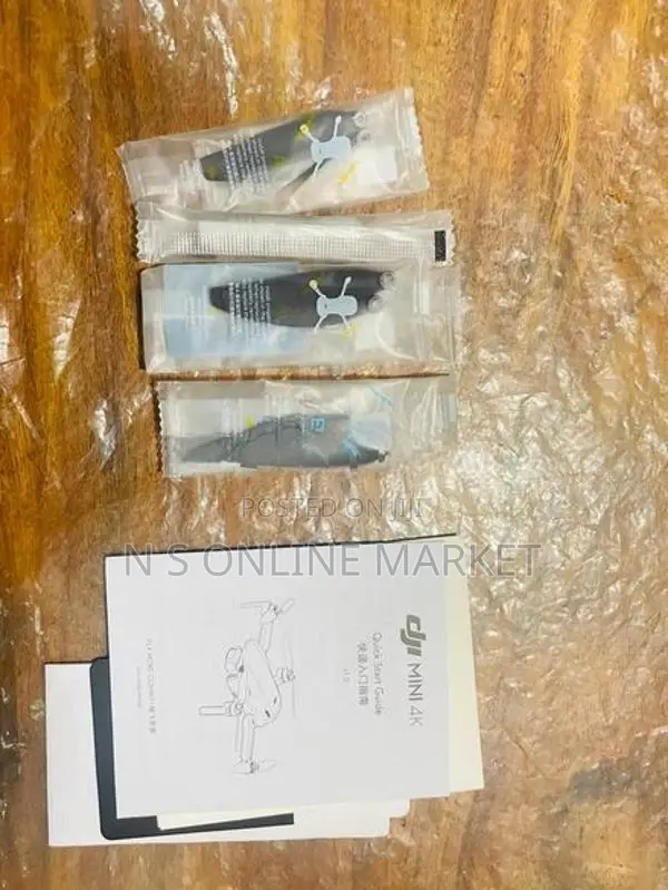 DJI mini 4 Drone Combo Pack