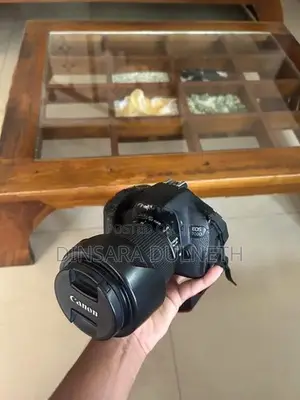 Canon 700D